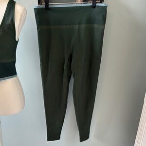 Outdoor Voices Green Leggings Seamless Stretch Fit
